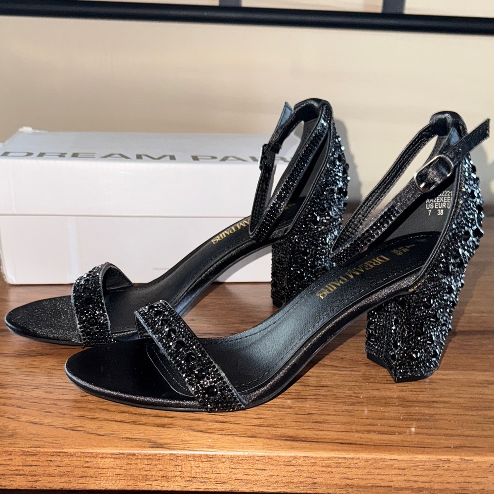 Dream Pairs Sparkling Black Block Heels